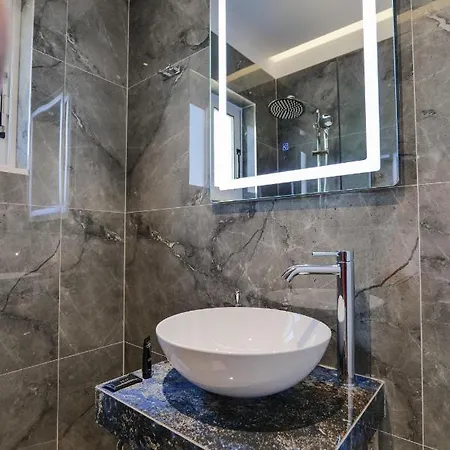 La Maison Boutique 4*