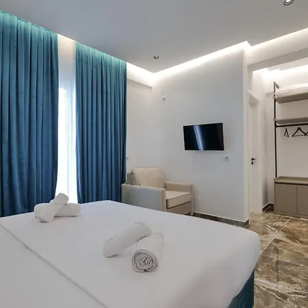 Hotel La Maison Boutique 4*