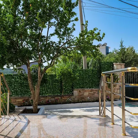 La Maison Boutique Szálloda 4*